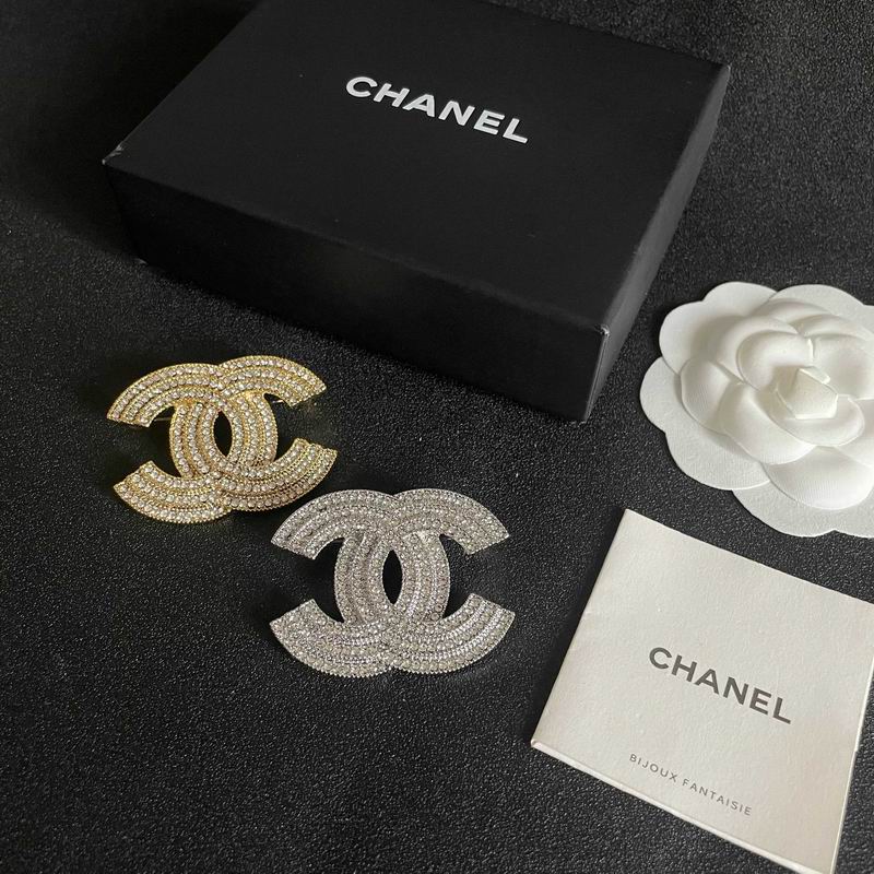 Chanel Brooch 04yxs121